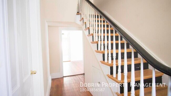 Building Photo - 810 W Clay St