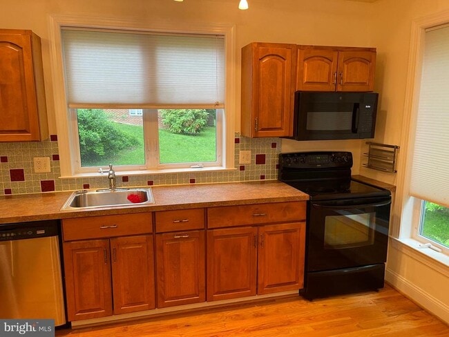 Building Photo - 118 Quaint Acres Dr