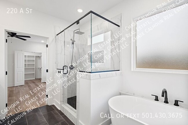 Building Photo - 220 A St