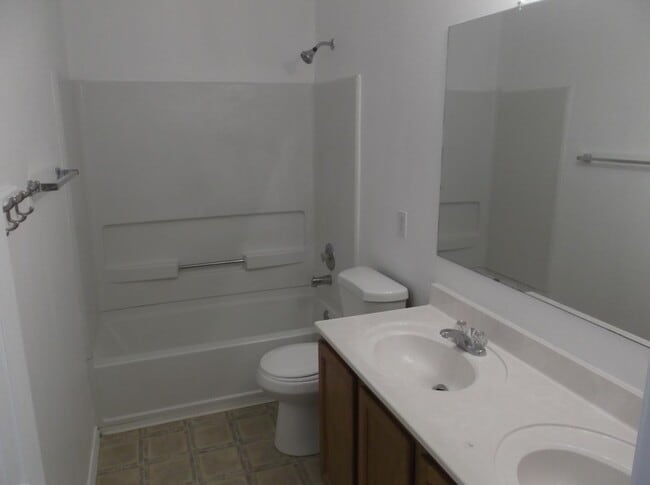 Building Photo - 246 Blue Juniper