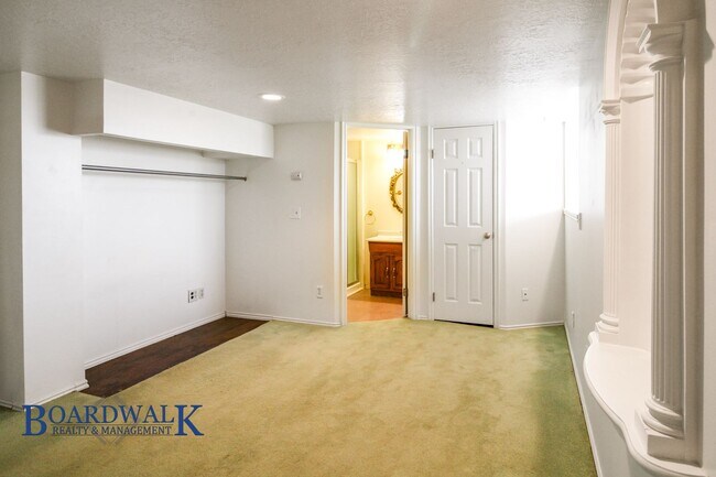 Building Photo - 5677 S 5630 W