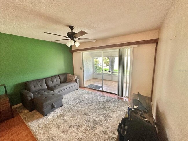 Building Photo - 256 Windmeadows St