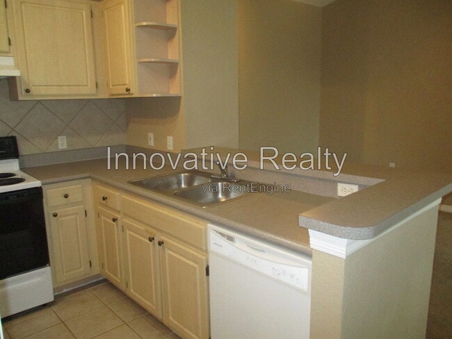 Building Photo - 1375 Lake Shadow Cir