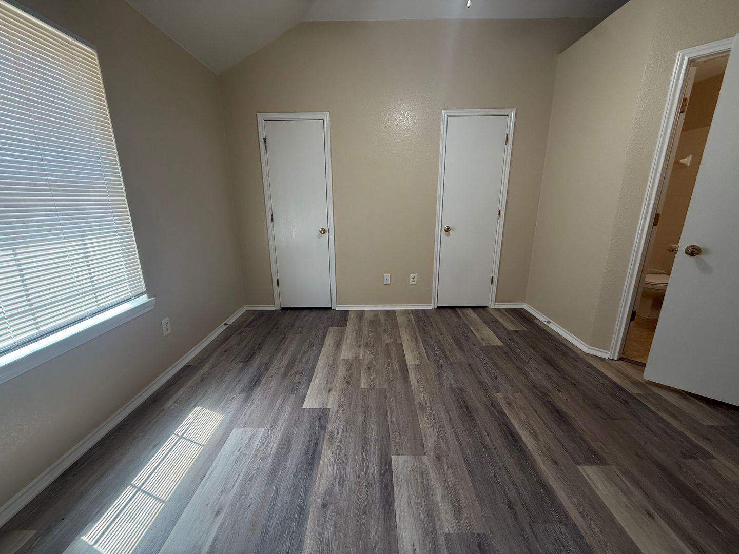 Building Photo - 4000 Doraine Ct