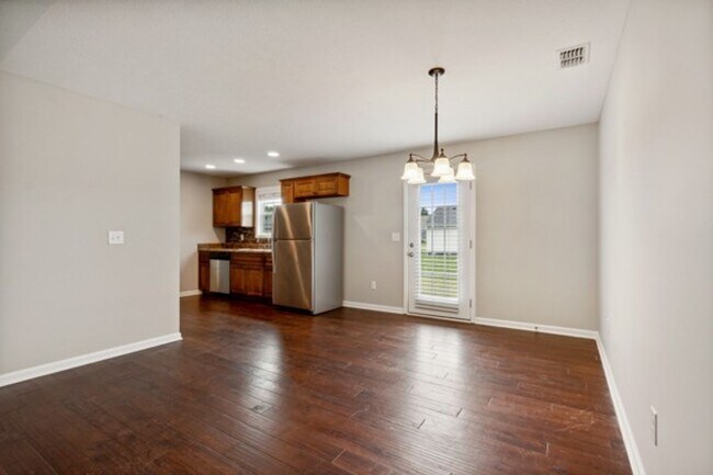 Building Photo - COMING SOON.....Adorable 3 Bedroom Home in Tullahoma!