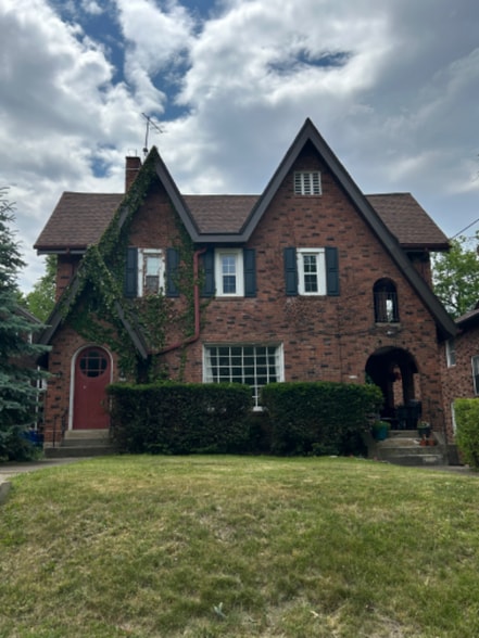 Primary Photo - 1224 Denniston St