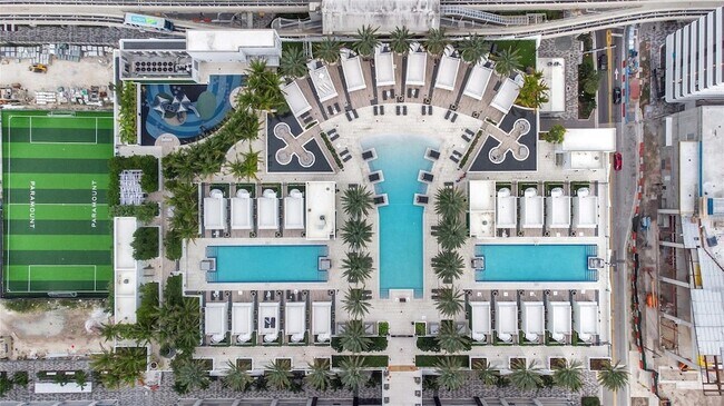 Building Photo - 851 NE 1st Ave