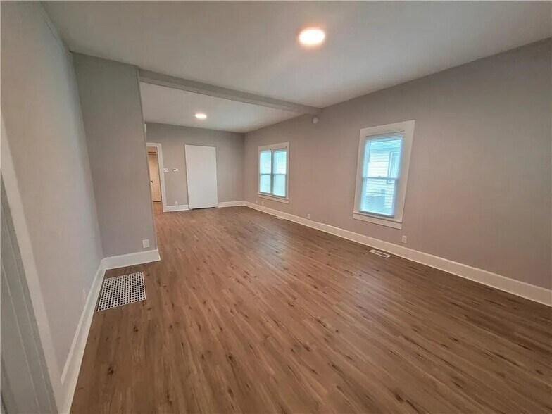 Building Photo - 2715 Delaware St