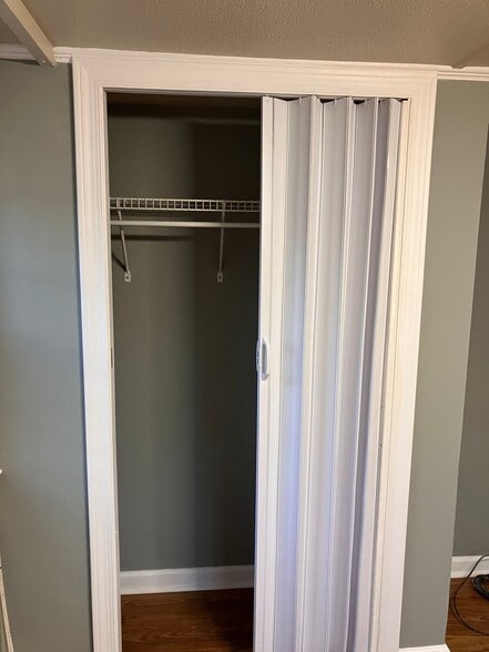 Building Photo - 6480 Medlock Rd