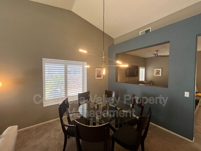 Building Photo - 2162 Shannon Way