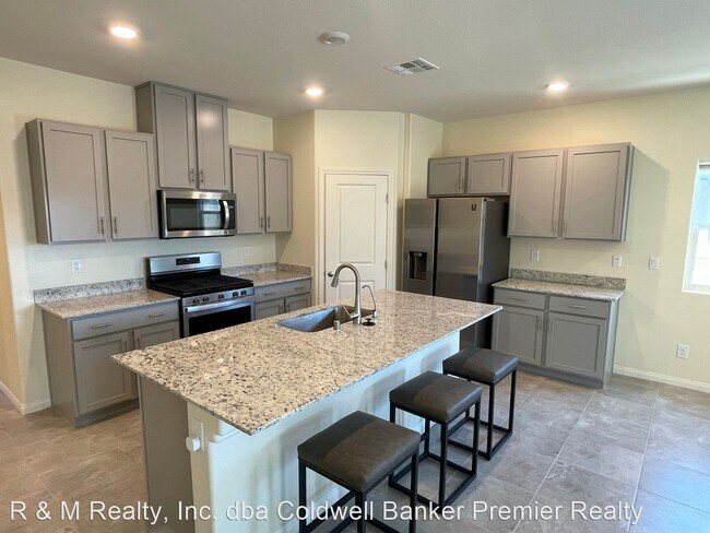 Building Photo - 4 br, 2 bath House - 4317 Glossier Avenue