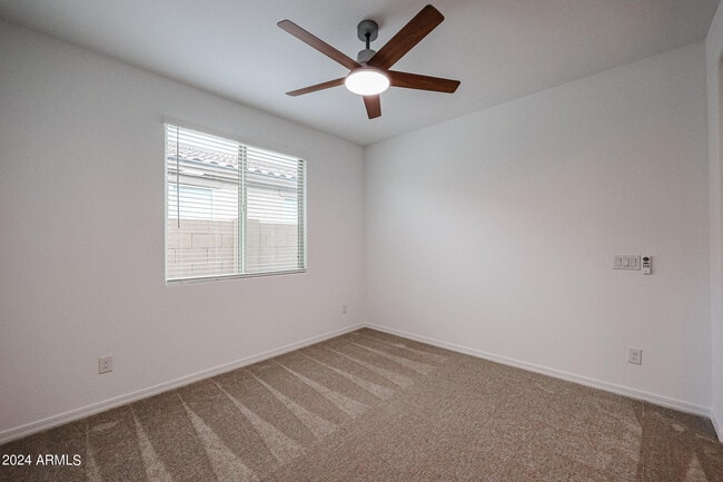 Building Photo - 8752 W Medlock Dr