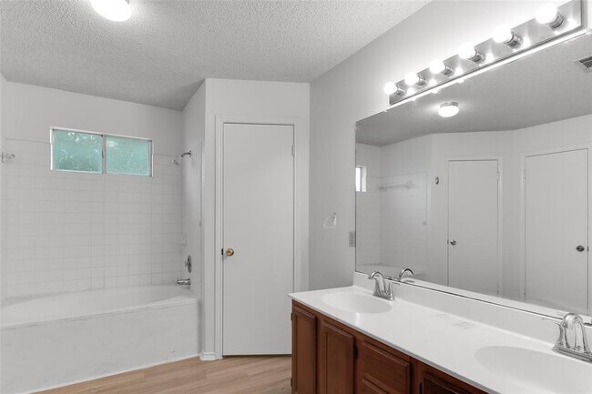 Building Photo - 8313 Columbia Falls Dr
