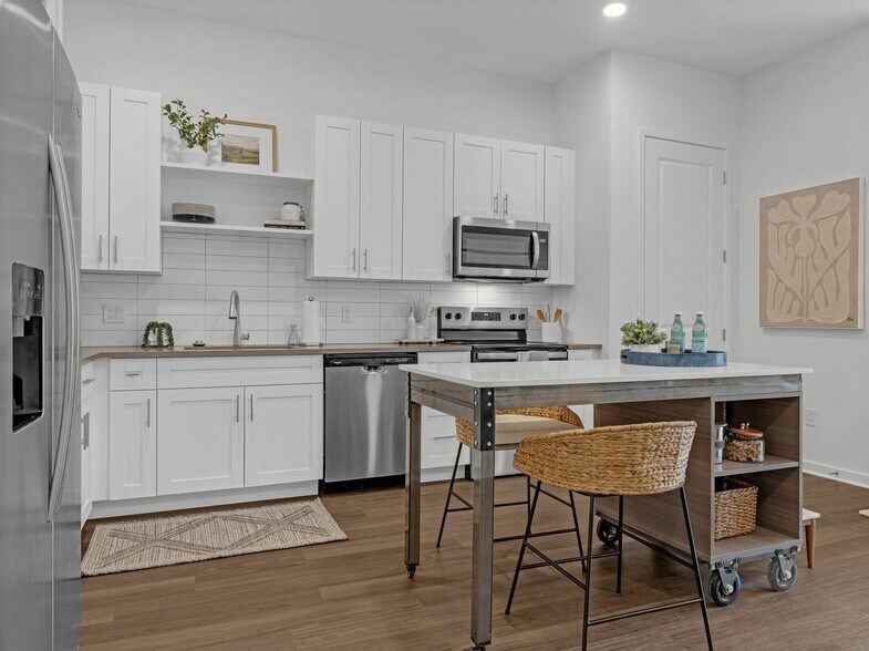 RISE Florence Villa - RISE Florence Villa Townhomes