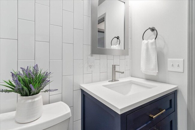 Building Photo - 1357 Genessee Ave