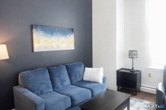 Building Photo - 124 Court St