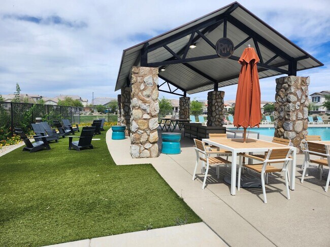 Building Photo - 14259 W Buckskin Trl