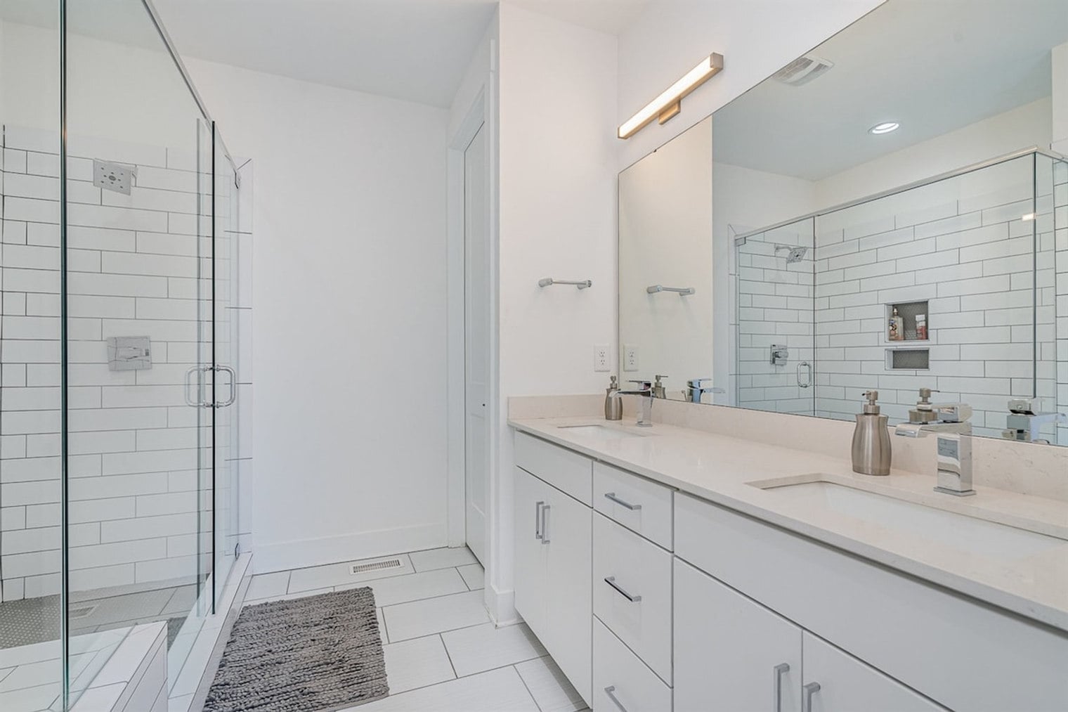 Building Photo - 1659 Duckworth Ave