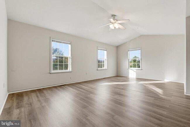 Building Photo - 2109 Bristol Dr