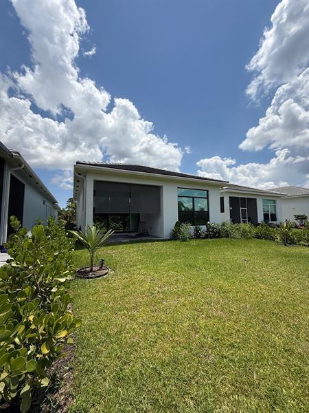 Building Photo - 187 SE Via Sangro