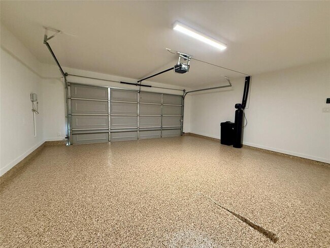 Building Photo - 18211 County Shores Ln