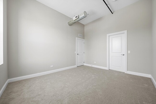 Building Photo - 3135 W 95th St