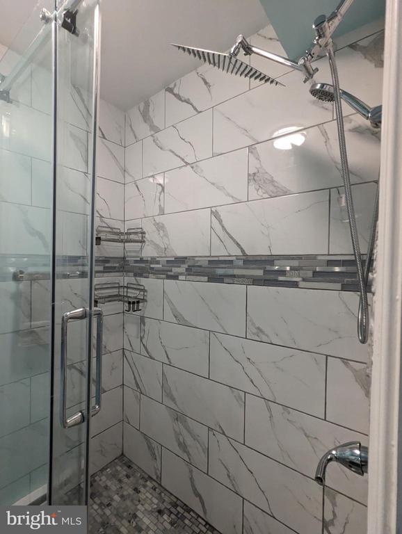 Building Photo - 725 Allen Dr