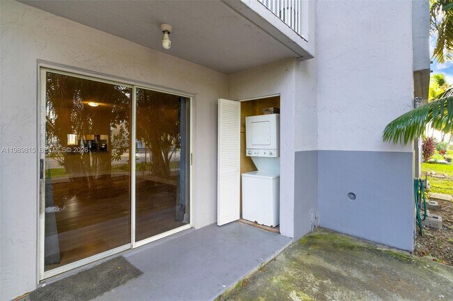 Building Photo - 2690 W 76th St