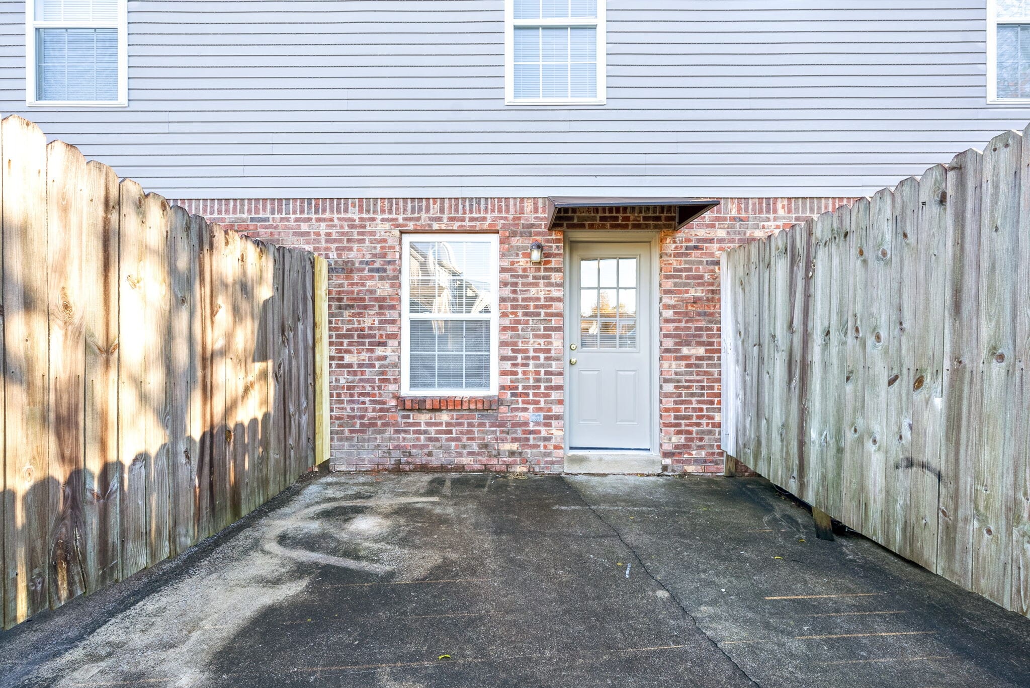 Building Photo - 2303 Raleigh Ct
