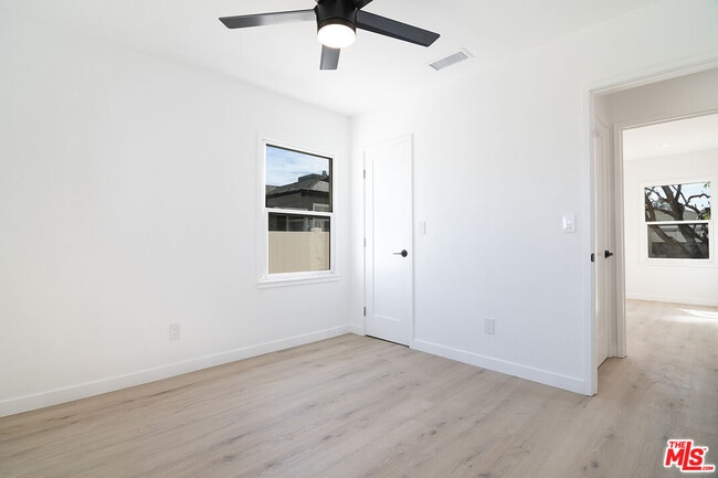 Building Photo - 17638 Welby Way