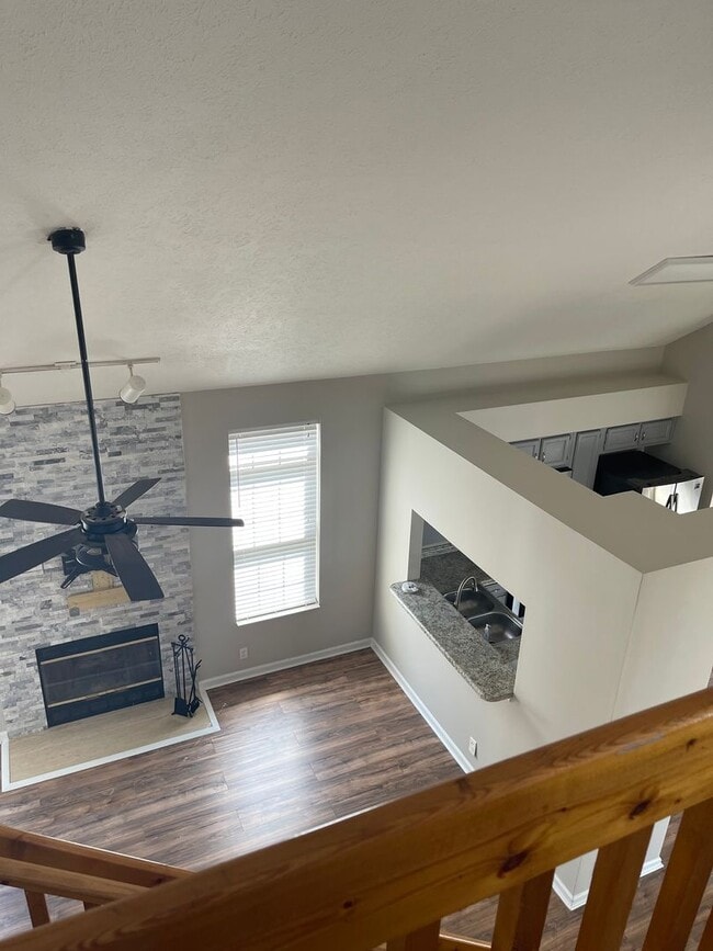 Building Photo - 3 Bed 2 Bath Home North Nashville