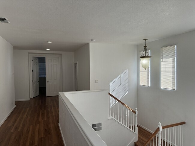 Building Photo - 91 W Recreo Ct