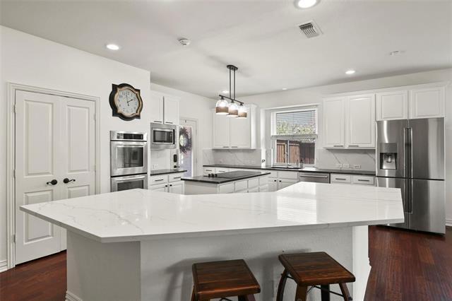 Building Photo - 917 Midland Creek Dr