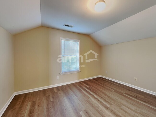 Building Photo - 1105 Willowedge Ct