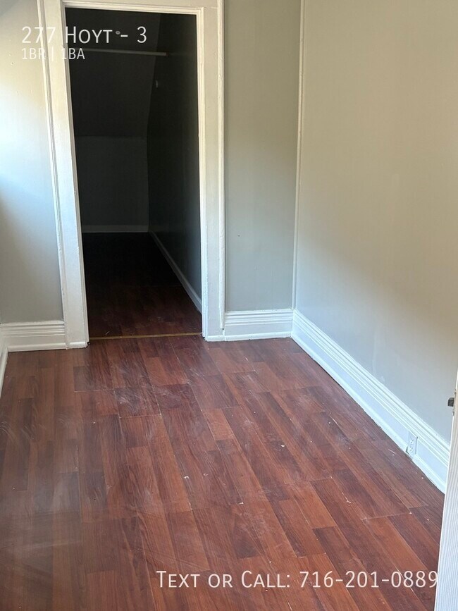 Building Photo - 277 Hoyt-3