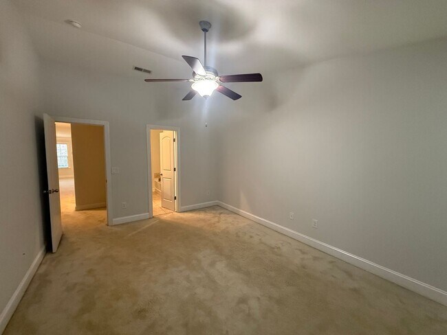 Building Photo - 1123 Augustine Heights Dr