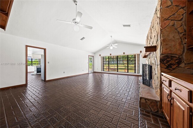 Building Photo - 22100 SW 194th Ave