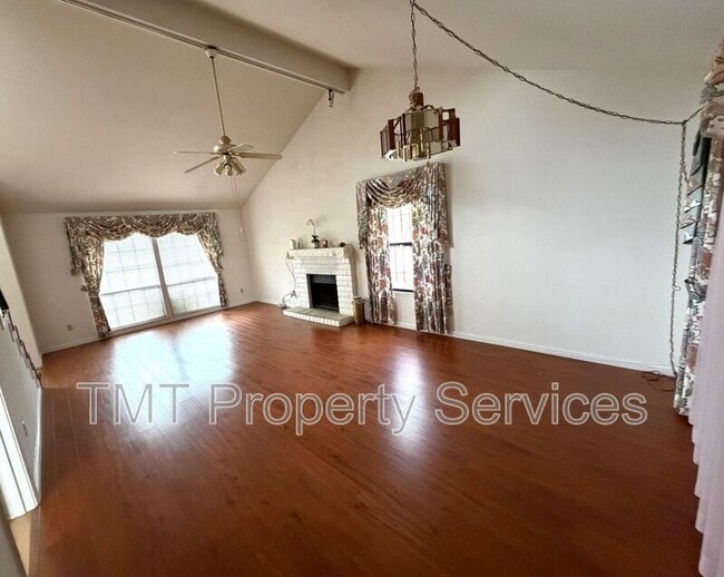 Building Photo - 2 Polvadera Ct