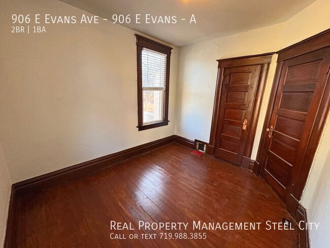 Building Photo - Charming 2 bed 1 bath Apartment