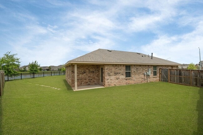 Building Photo - 413 Aurora Creek Ln