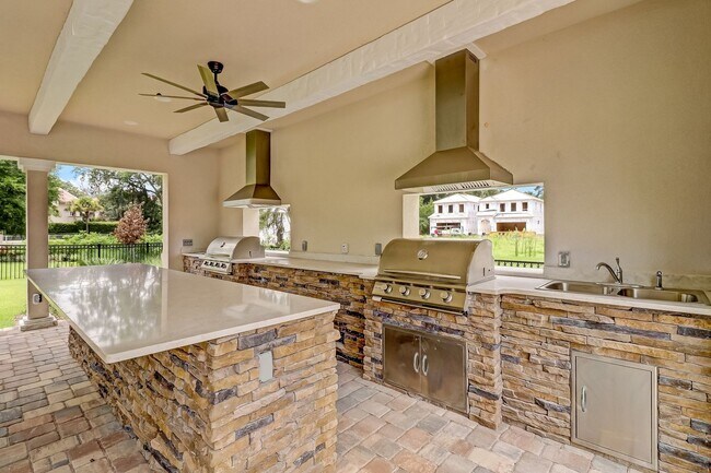 Building Photo - Townhome  in The Enclave at Summer Beach