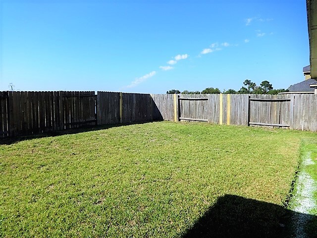 Building Photo - 2420 Avalon Trace Ln