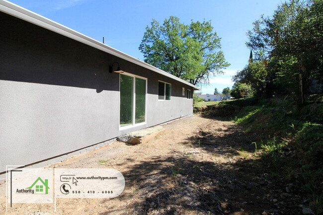 Building Photo - 1800 West St