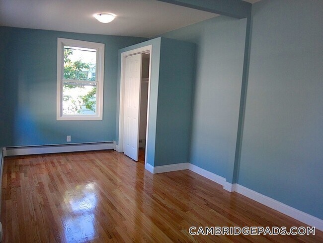 Building Photo - 173 Rindge Ave