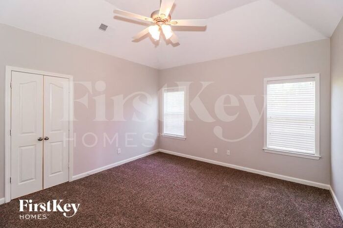 Building Photo - 8570 Griffin Park Dr