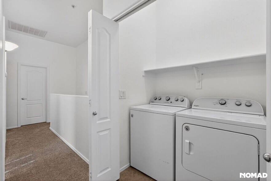 Building Photo - 2725 E Mine Creek Rd