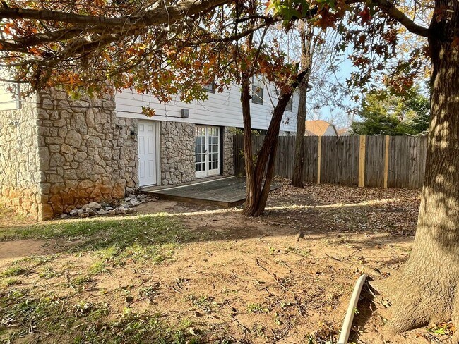 Building Photo - Oversized Three Bedroom Near Lake Hefner!!