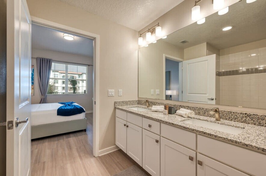 Building Photo - 4001 Breakview Dr
