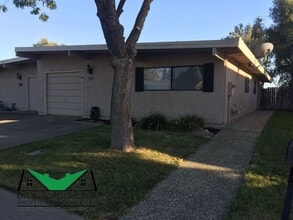 Building Photo - 3 bedroom home in Southwest Woodland