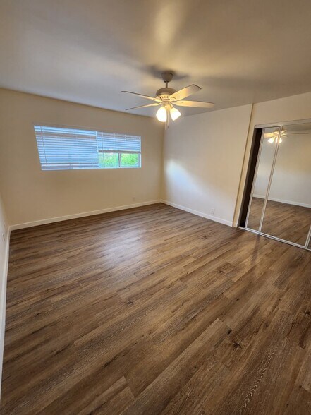 Building Photo - 1414 S Orange Grove Ave